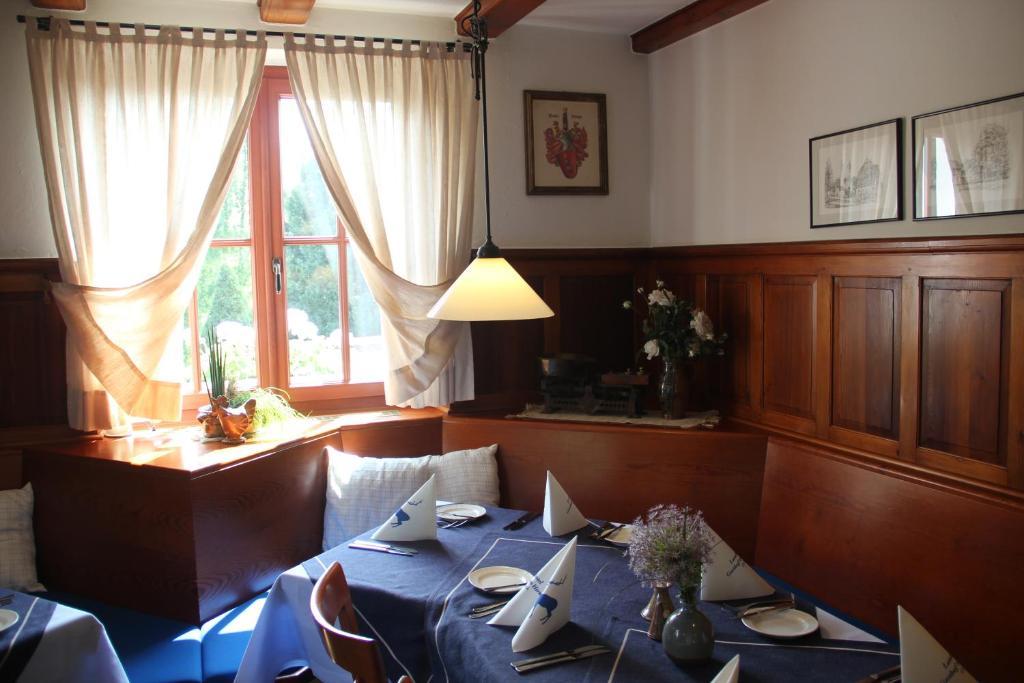 Hotel Hirsch 3*